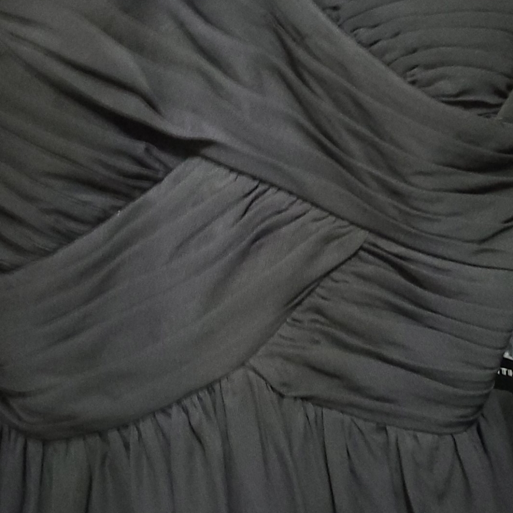 Black Strapless gown. - Picture 4 of 8